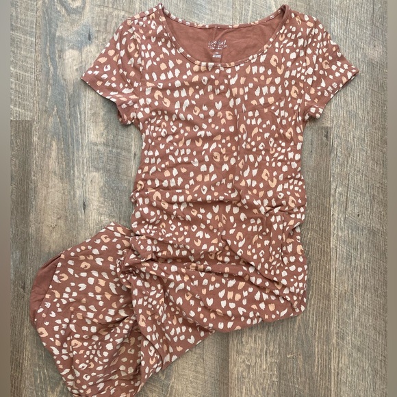 Isabel Maternity | Short Sleeve Body Con Leopard Print Dress - Picture 1 of 10